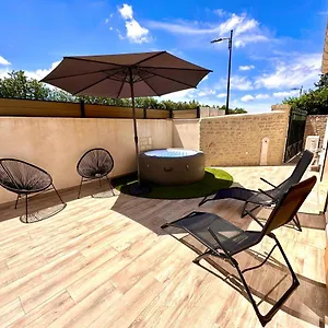 Maison De Charme Avec Jacuzzi Hébergement de vacances Molleges